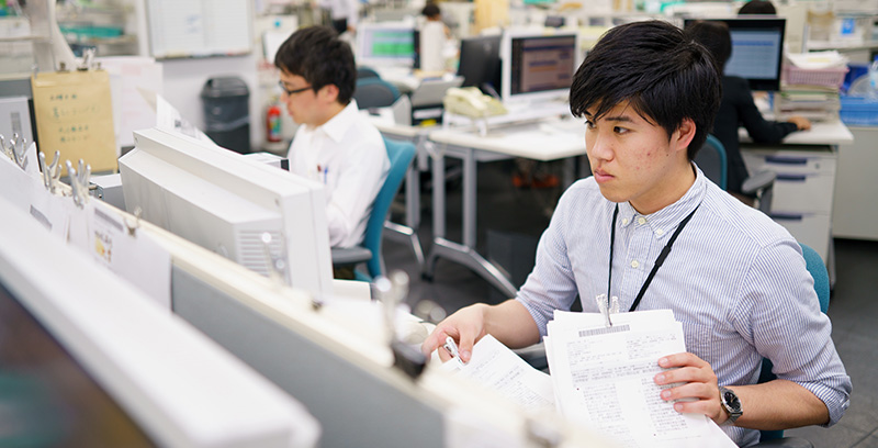 新聞制作編集チームの写真